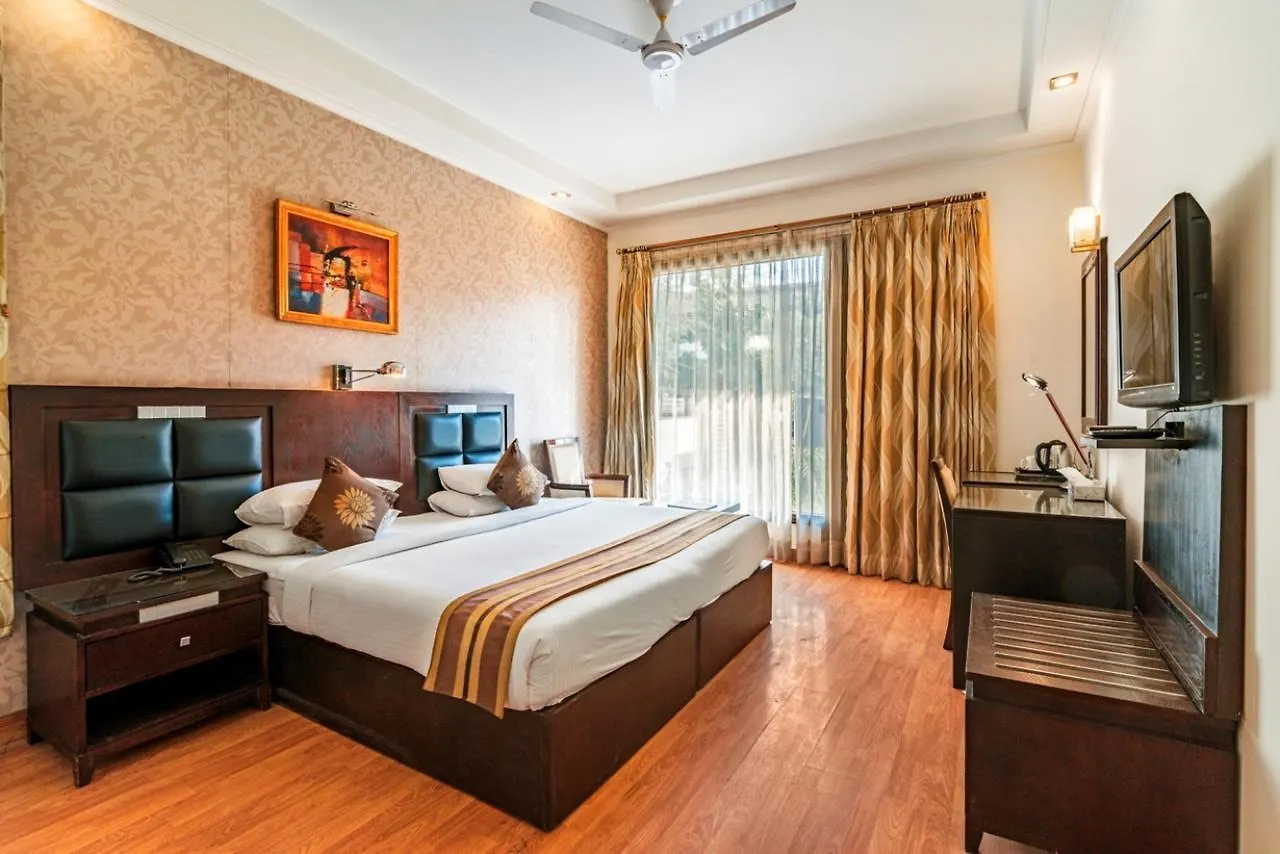 *** Hotel Royal Residence Mg Road Gurgaon India